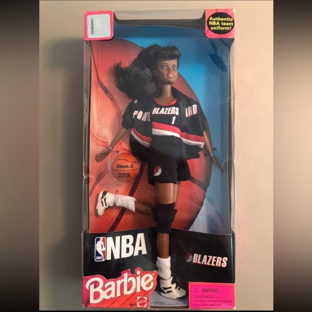 RARE 1998 NBA Portland Blazers Barbie African American Barbie Doll